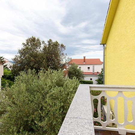 Apartment Drago *Cosy & Close To The Beach! Krk Town Buitenkant foto