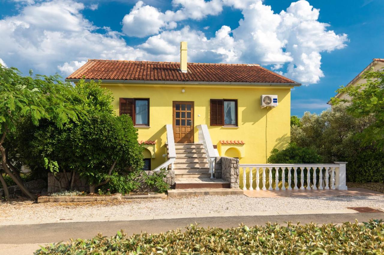 Apartment Drago *Cosy & Close To The Beach! Krk Town Buitenkant foto