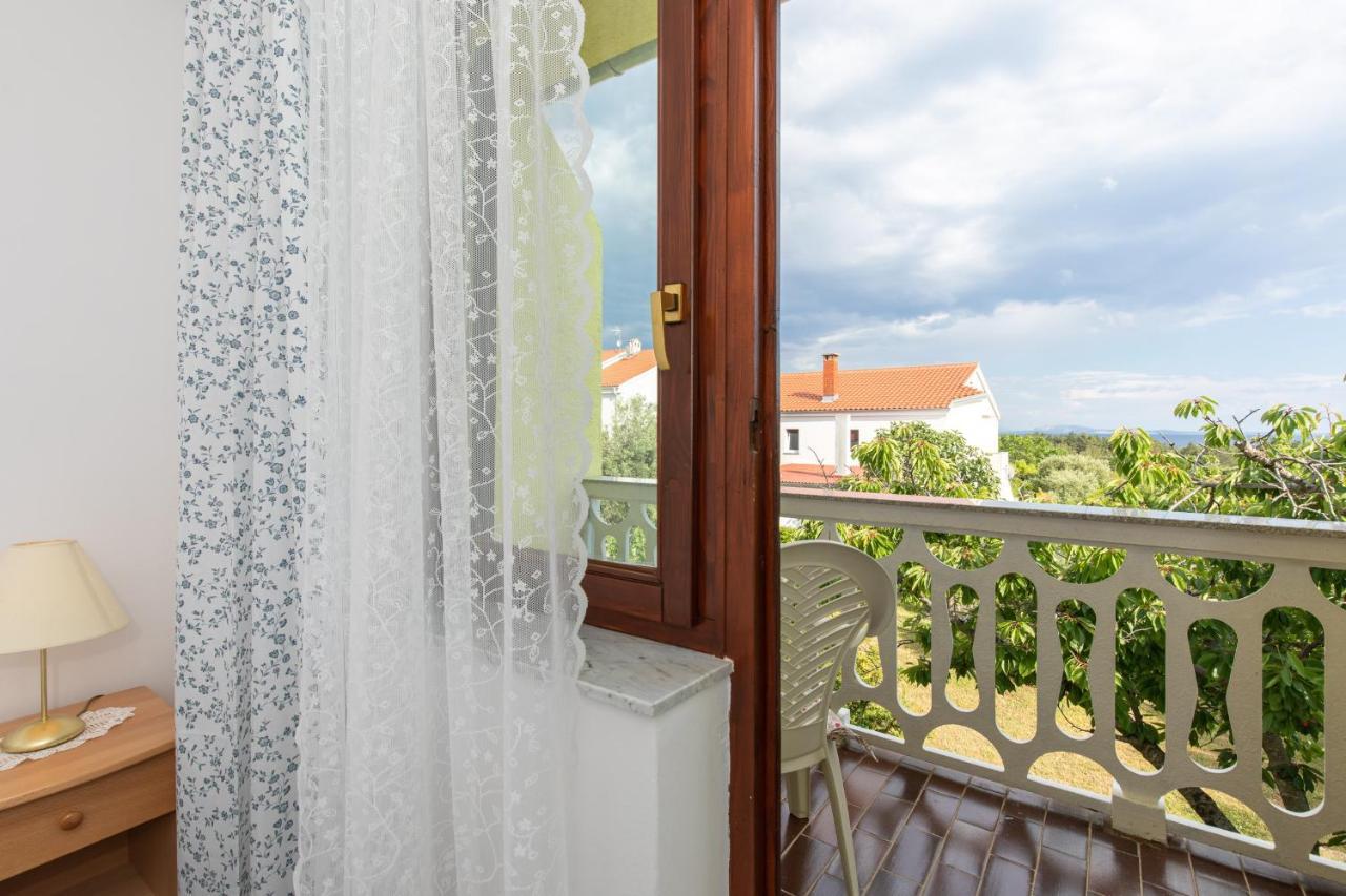 Apartment Drago *Cosy & Close To The Beach! Krk Town Buitenkant foto