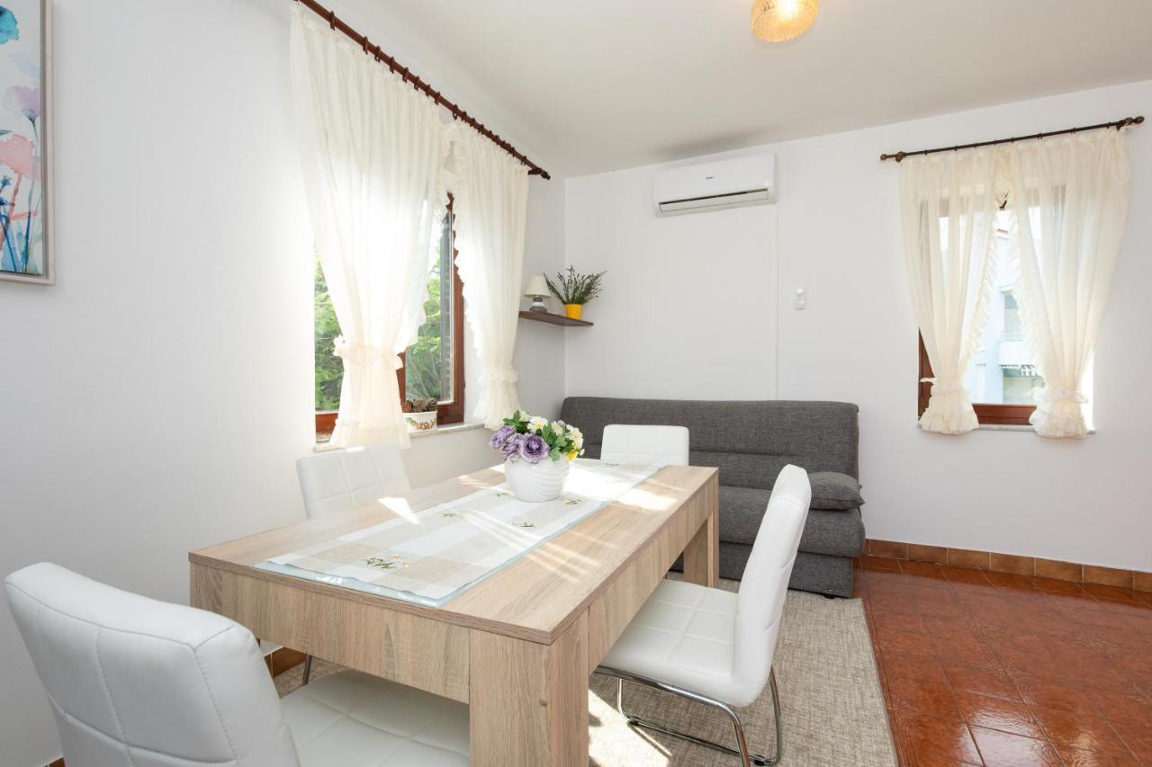 Apartment Drago *Cosy & Close To The Beach! Krk Town Buitenkant foto