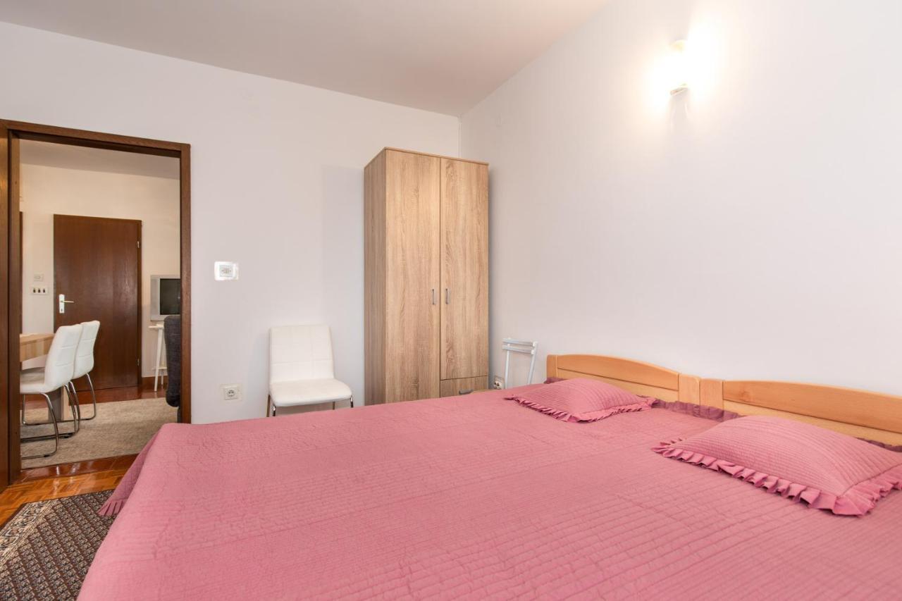 Apartment Drago *Cosy & Close To The Beach! Krk Town Buitenkant foto