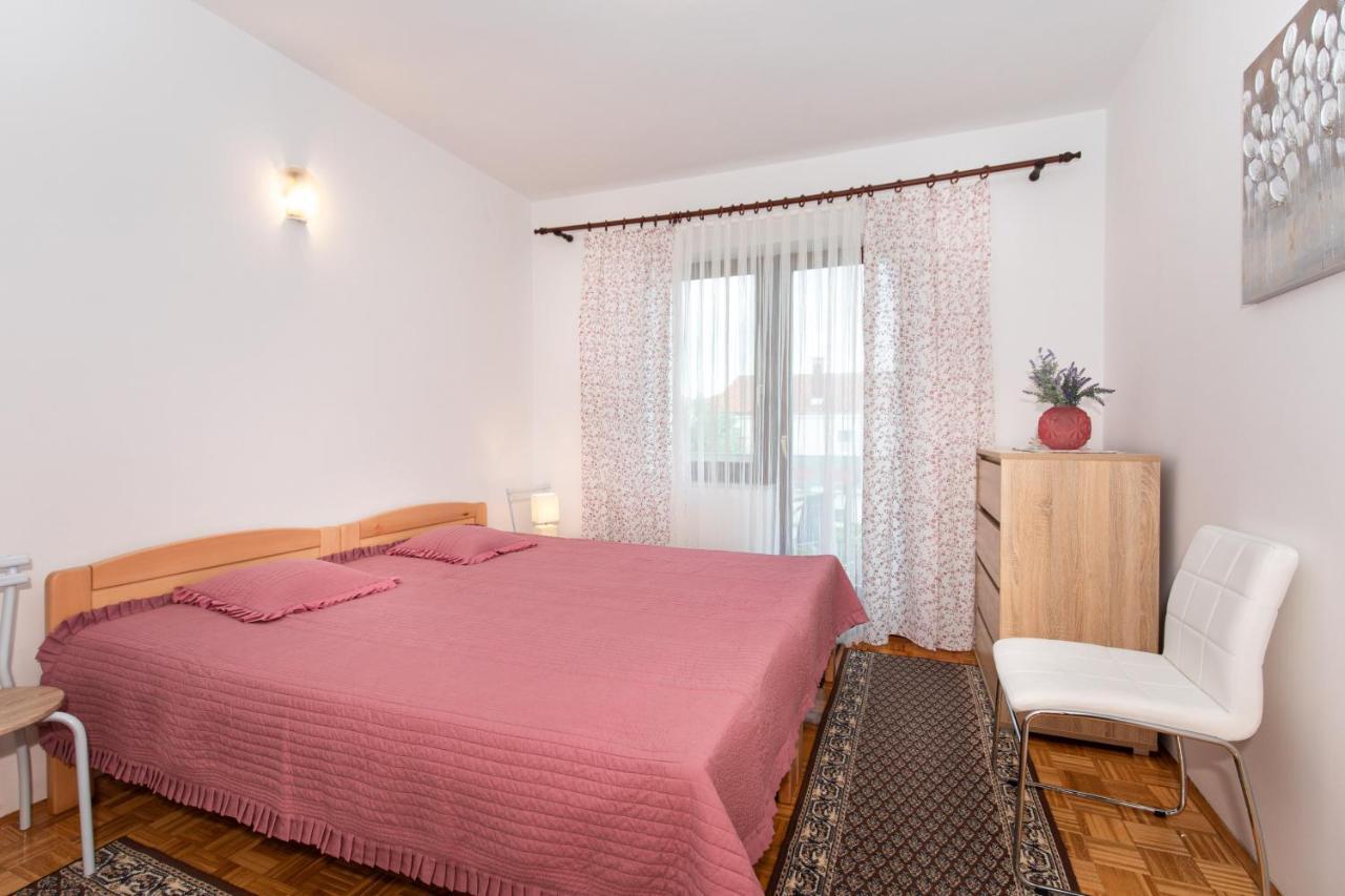 Apartment Drago *Cosy & Close To The Beach! Krk Town Buitenkant foto
