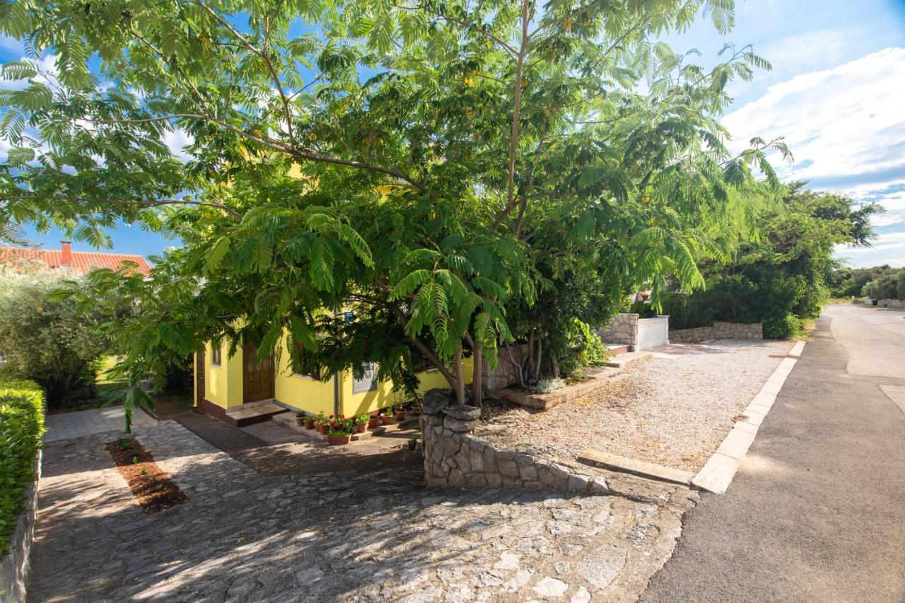 Apartment Drago *Cosy & Close To The Beach! Krk Town Buitenkant foto