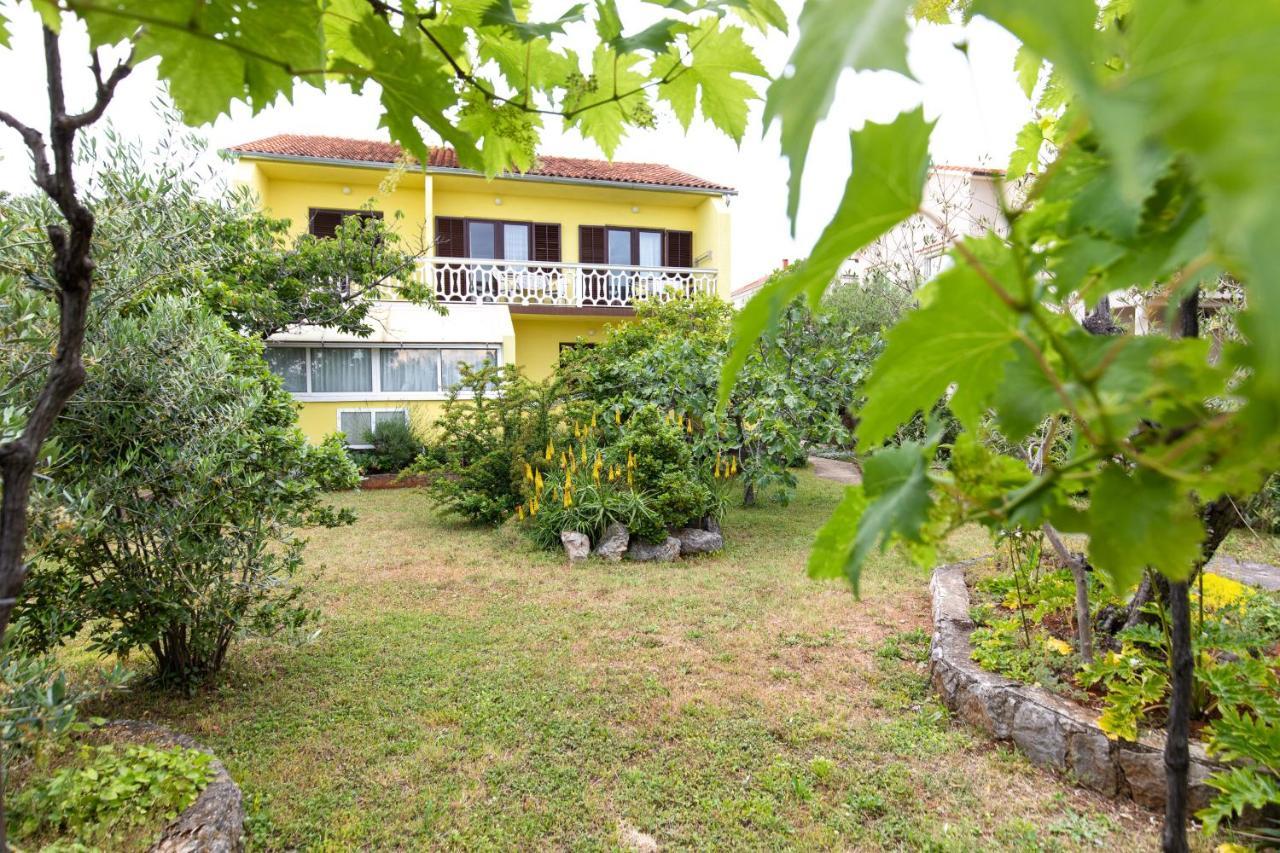 Apartment Drago *Cosy & Close To The Beach! Krk Town Buitenkant foto